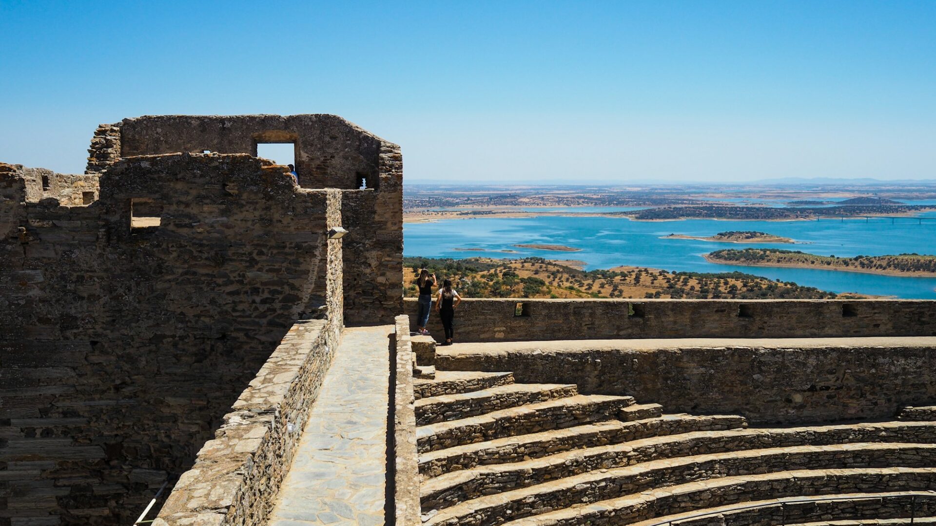 Alentejo: onde dormir entre vinhedos, herdades e castelos