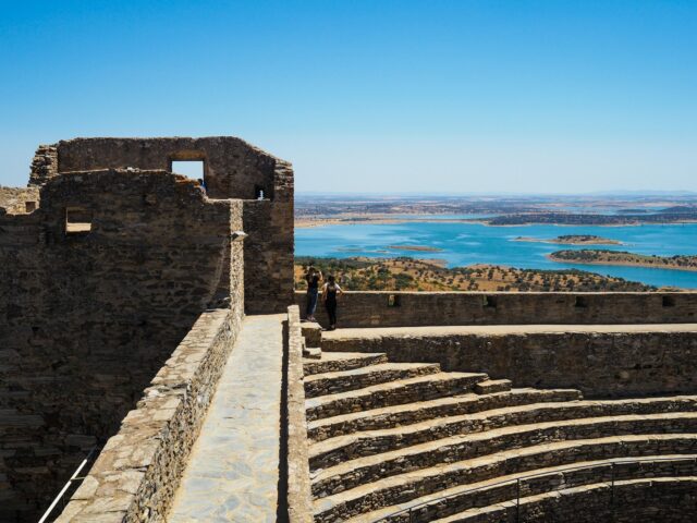 Alentejo: onde dormir entre vinhedos, herdades e castelos