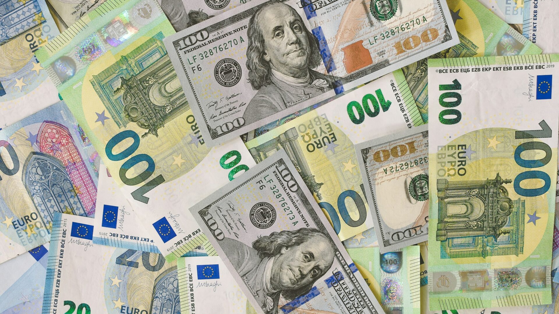 Câmbio na viagem internacional: como planejar sem ser pego de surpresa