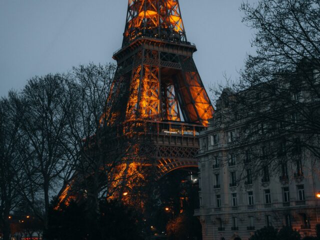 Natal em Paris a dois: luzes, vitrines e mercados natalinos