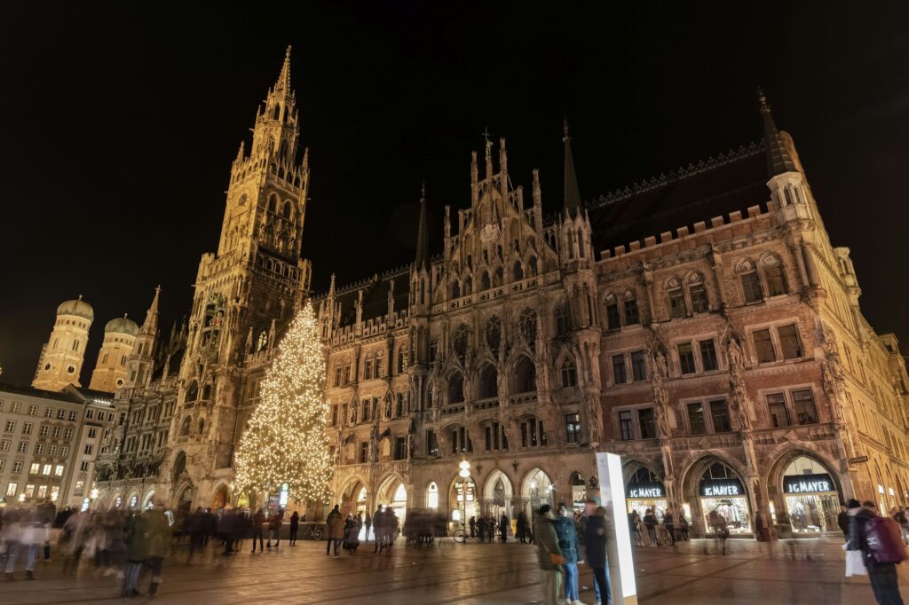 Mercado de Natal na Marienplatz, em Munique